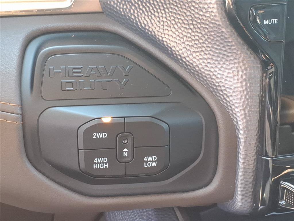 Used 2025 RAM 3500 Longhorn AWD/4WD image 34