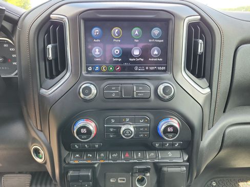Used 2021 GMC Sierra 1500 AT4 w/ AT4 Value Package AWD/4WD image 9