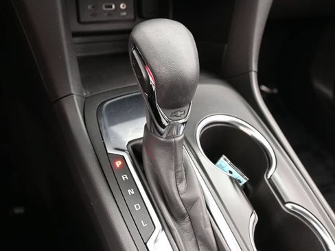 Used 2024 Chevrolet Equinox LS FWD image 19