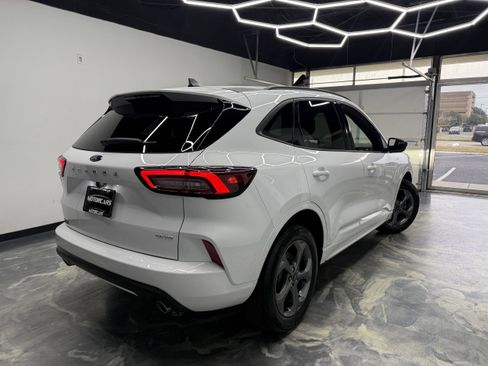 Used 2023 Ford Escape ST-Line image 3