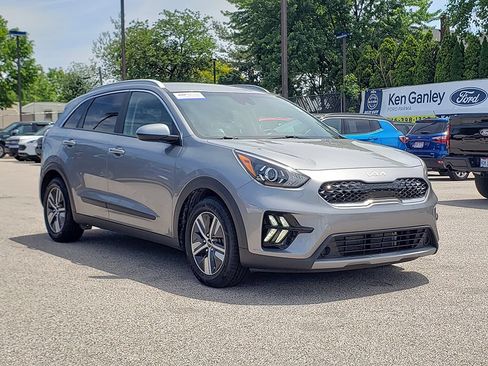 Used 2022 Kia Niro LXS FWD image 3