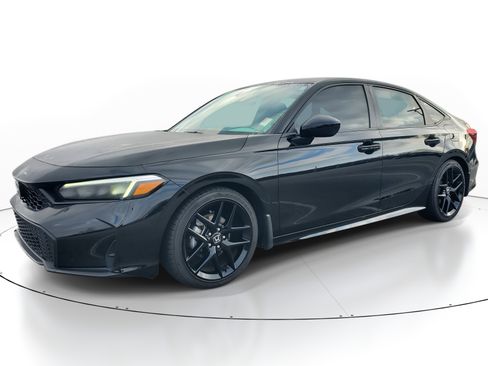 Used 2025 Honda Civic Sport image 3