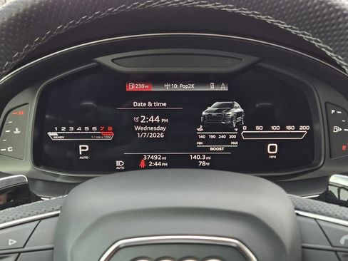 Used 2023 Audi RS Q8 w/ Black Optic Package image 17