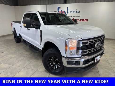 Used 2024 Ford F350 XLT image 2