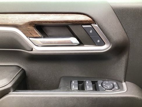 Used 2024 GMC Sierra 1500 Elevation image 21