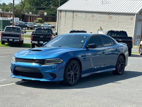 Used 2023 Dodge Charger R/T w/ Blacktop Package RWD image 2