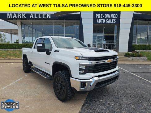 Used 2024 Chevrolet Silverado 2500 LT AWD/4WD image 1