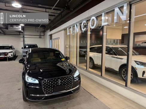 Used 2023 Lincoln Corsair Reserve w/ Equipment Group 201A image 1