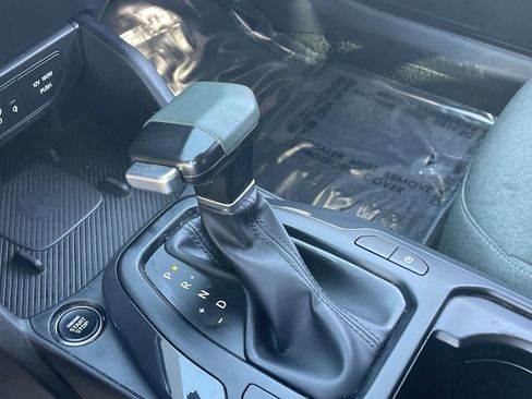 Used 2025 Kia K4 EX image 28