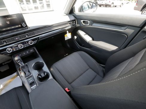 Used 2026 Honda Civic LX image 40