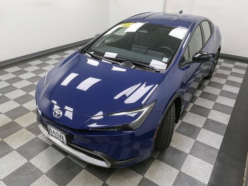 Used 2024 Toyota Prius Prime FWD image 6