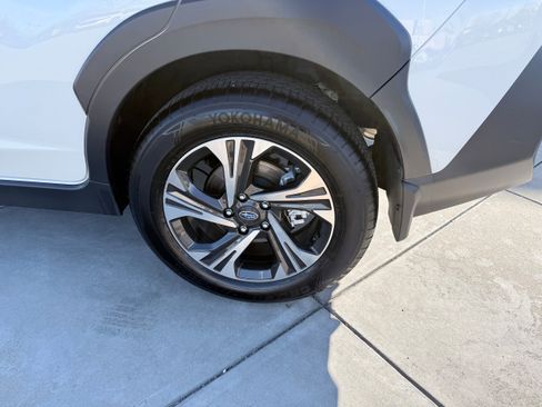 Certified 2025 Subaru Crosstrek 2.0i Premium image 9