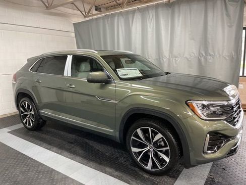 New 2026 Volkswagen Atlas Cross Sport SEL Premium R-Line AWD/4WD image 2