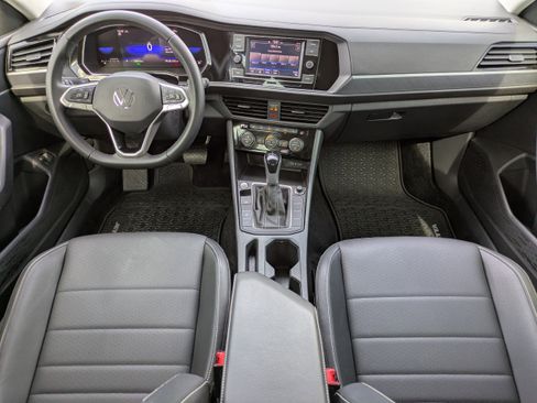 Certified 2023 Volkswagen Jetta SE image 14