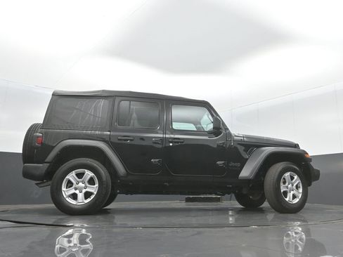 Certified 2022 Jeep Wrangler Unlimited Sport image 32