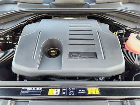 New 2026 Land Rover Range Rover SE image 33