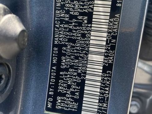 Used 2017 Toyota Corolla SE w/ SE Premium Package FWD image 30
