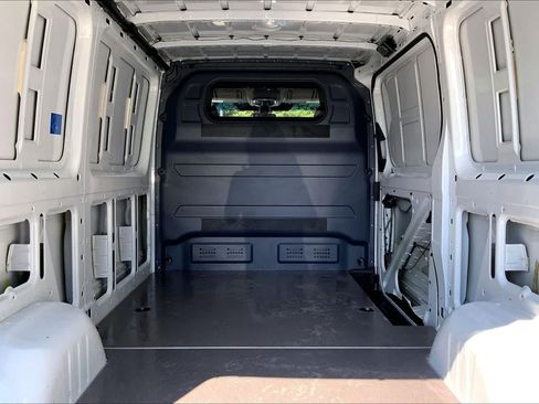 Used 2022 Mercedes-Benz Sprinter 2500 image 37