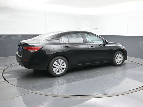 Used 2025 Nissan Sentra S FWD image 5