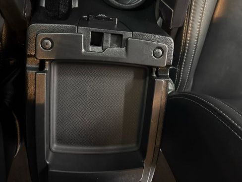 Used 2017 Jeep Wrangler Unlimited Rubicon image 23