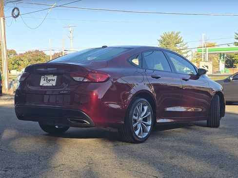 Used 2016 Chrysler 200 S image 7