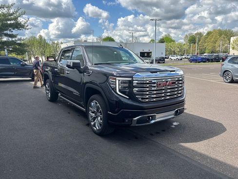 Used 2023 GMC Sierra 1500 Denali w/ Denali Reserve Package image 8