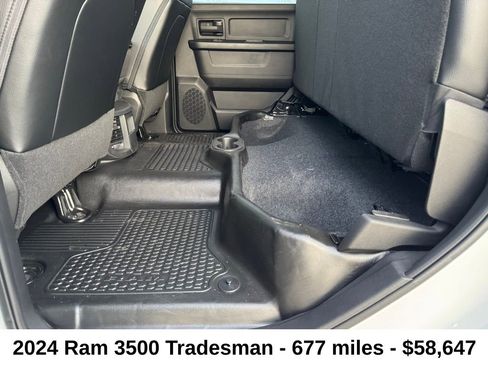 Used 2024 RAM 3500 Tradesman w/ Chrome Appearance Group image 28