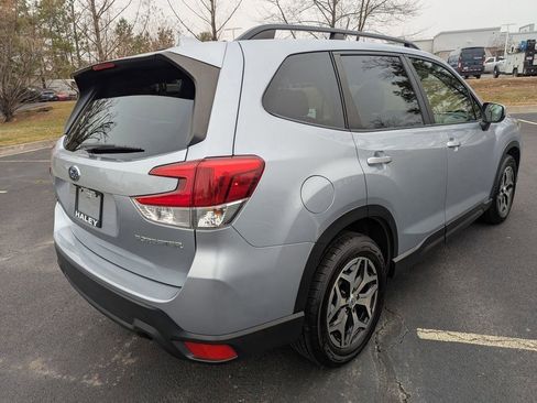 Used 2019 Subaru Forester Premium image 8
