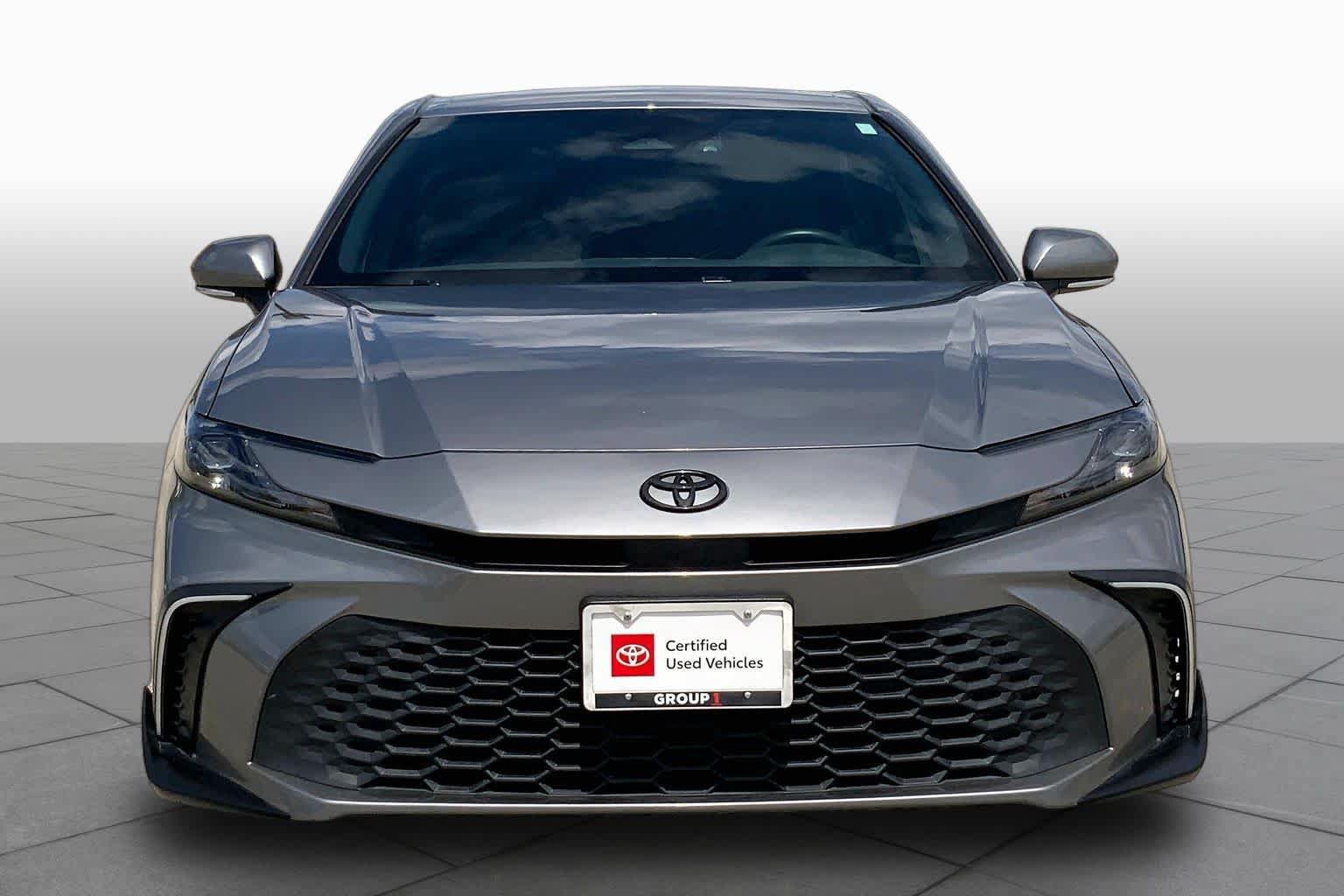 Certified 2025 Toyota Camry SE FWD image 4