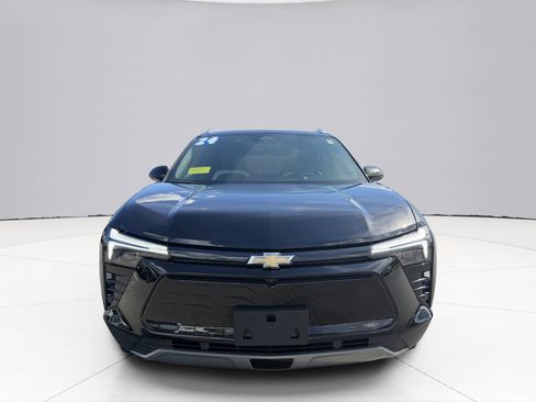 Used 2024 Chevrolet Blazer EV LT AWD/4WD image 12