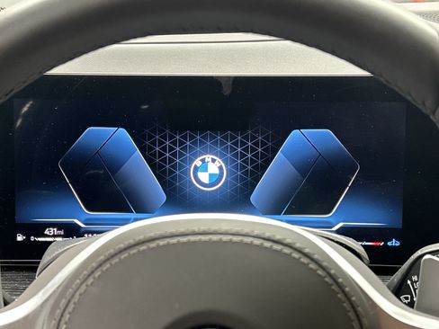 Used 2026 BMW X5 sDrive40i w/ Executive Package RWD image 21