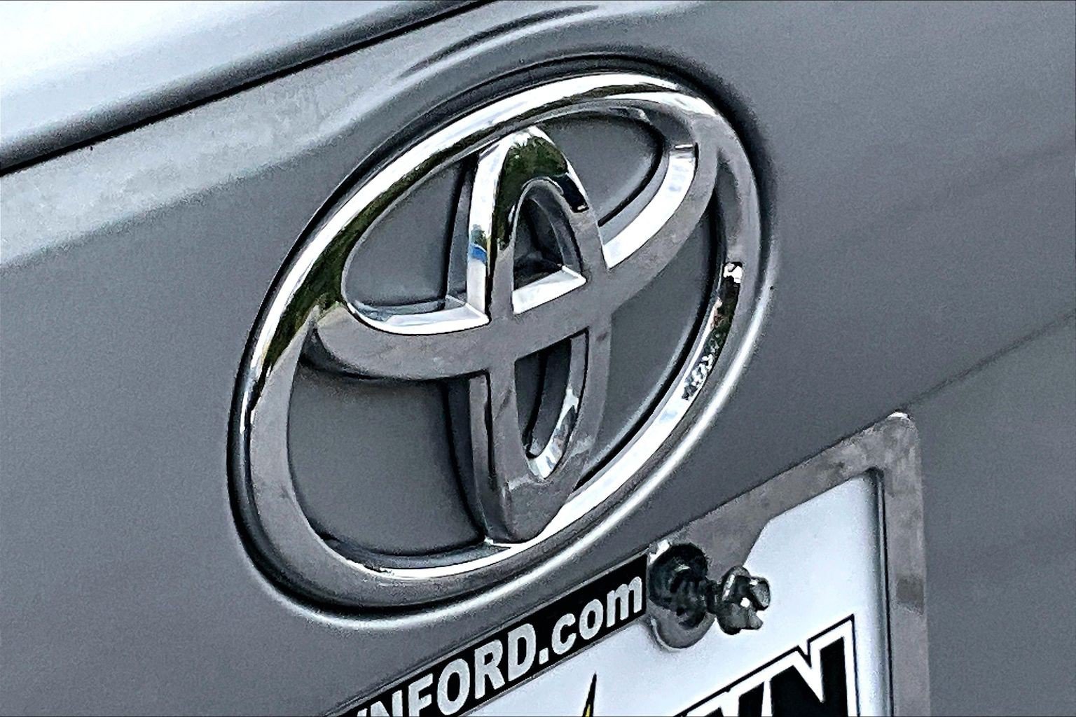 Used 2019 Toyota RAV4 LE AWD/4WD image 34