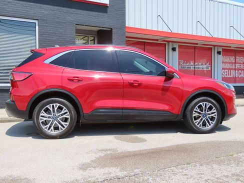 Used 2022 Ford Escape SEL w/ Technology Package AWD/4WD image 3