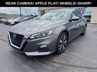 Used 2021 Nissan Altima 2.5 SV FWD video 1