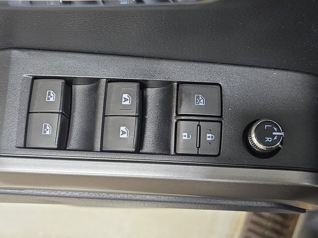 Certified 2018 Toyota Tacoma Limited AWD/4WD image 33