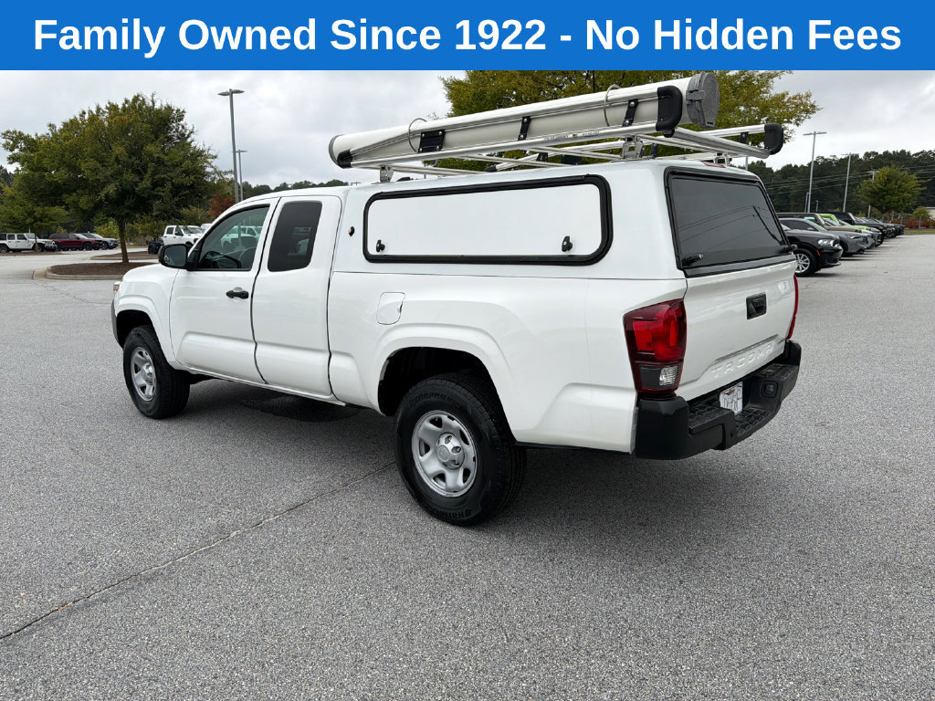 Used 2023 Toyota Tacoma SR RWD image 5