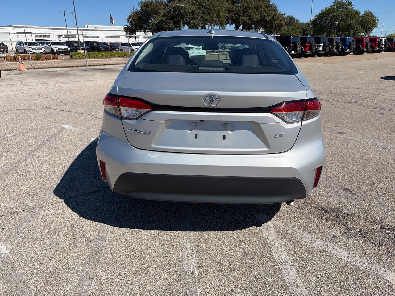 Used 2025 Toyota Corolla LE FWD image 6