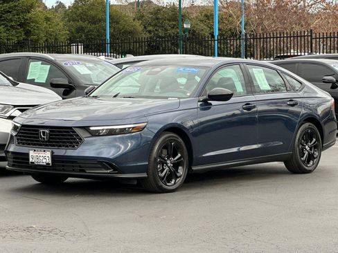 Certified 2025 Honda Accord SE image 7