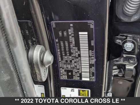 Used 2022 Toyota Corolla Cross LE w/ Moonroof Package AWD/4WD image 23