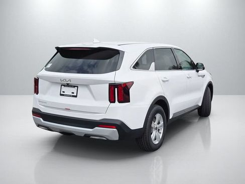 New 2026 Kia Sorento LX FWD image 4