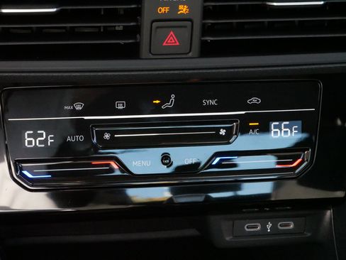 Certified 2025 Volkswagen Jetta S image 23