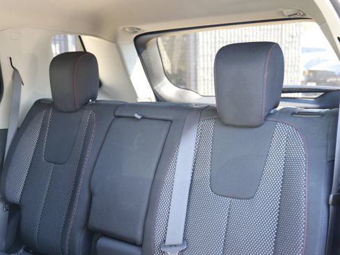 Used 2017 GMC Terrain SLE FWD image 19