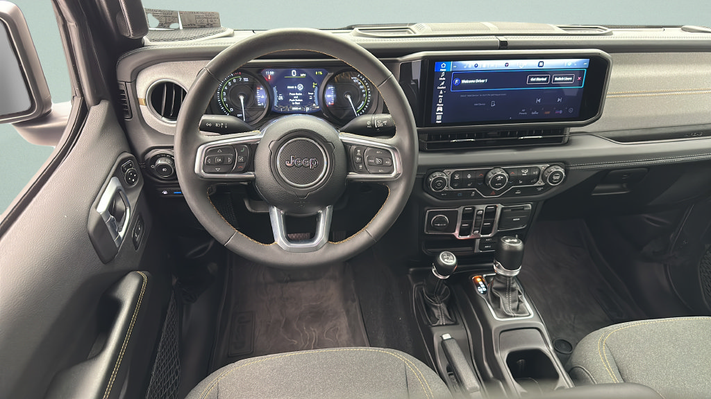 Used 2024 Jeep Wrangler Unlimited Sahara w/ Technology Group AWD/4WD image 10