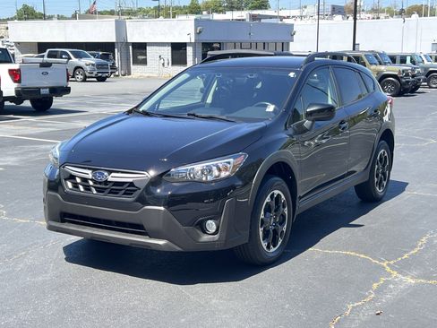 Used 2022 Subaru Crosstrek 2.0i Premium w/ Popular Package #3 AWD/4WD image 3