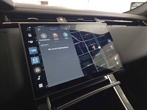 New 2026 Land Rover Range Rover Velar Dynamic SE image 27