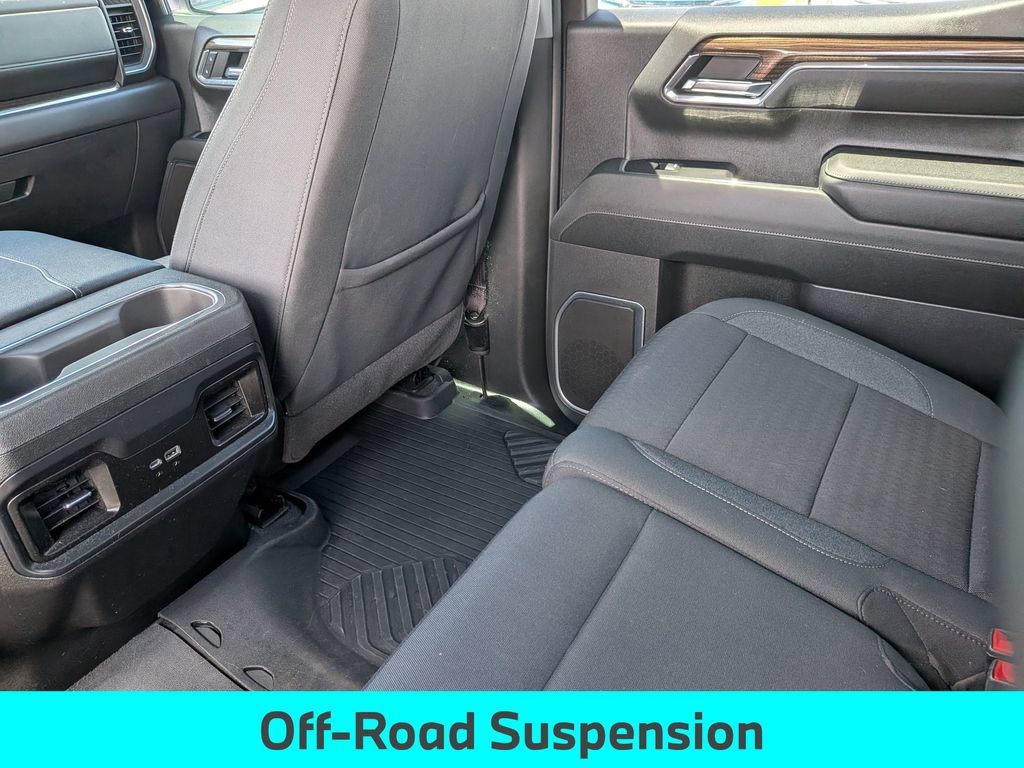 Used 2024 Chevrolet Silverado 1500 RST w/ Z71 Off-Road Package AWD/4WD image 35