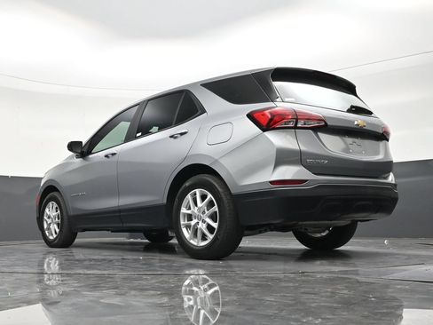 Used 2024 Chevrolet Equinox LS w/ LS Convenience Package FWD image 21