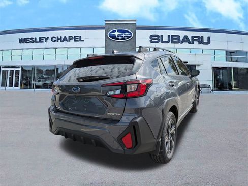 Used 2025 Subaru Crosstrek 2.0i Premium image 4