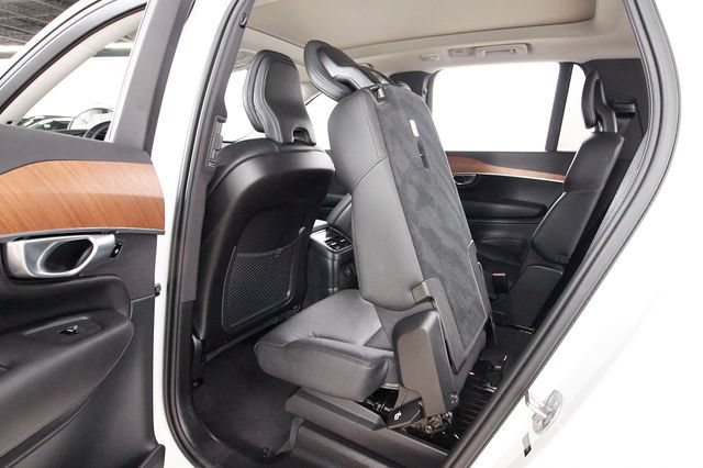 Certified 2024 Volvo XC90 T8 Plus w/ Protection Package Premier AWD/4WD image 27