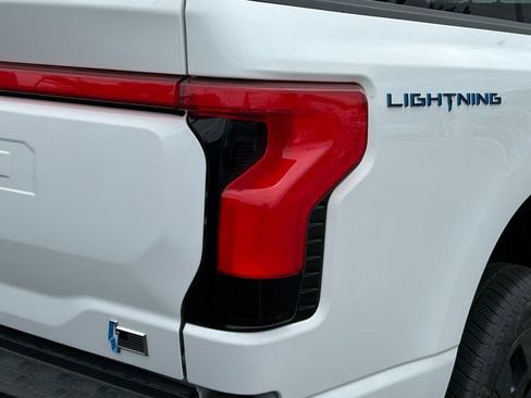New 2025 Ford F150 Lightning Lariat image 6